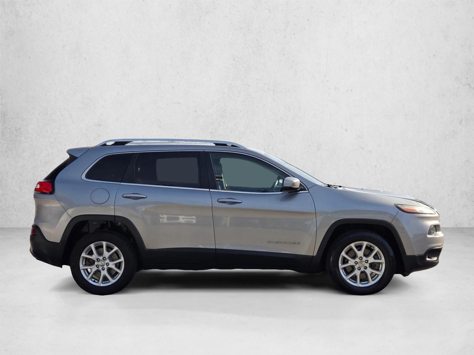 2016 Jeep Cherokee FWD 4dr Latitude