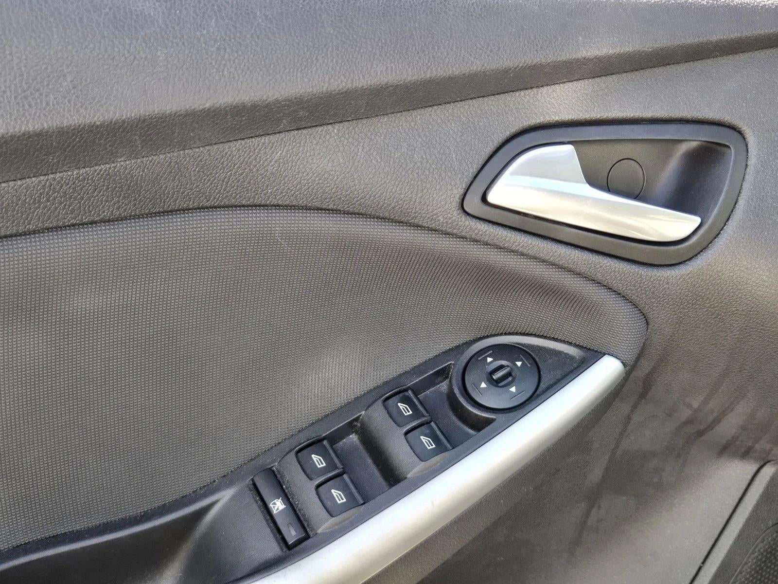 2014 Ford Focus 4dr Sdn SE