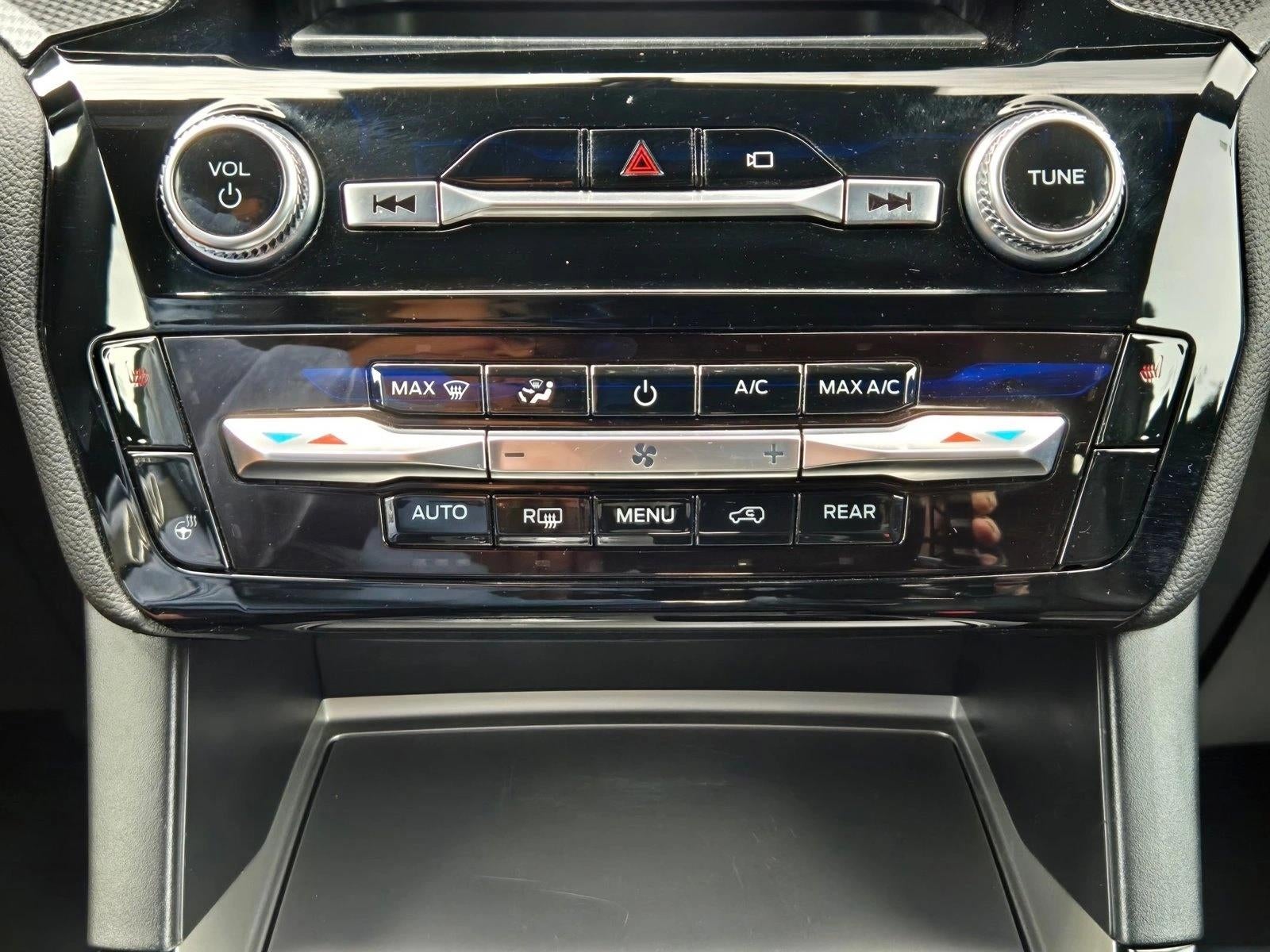 2023 Ford Explorer ST-Line RWD