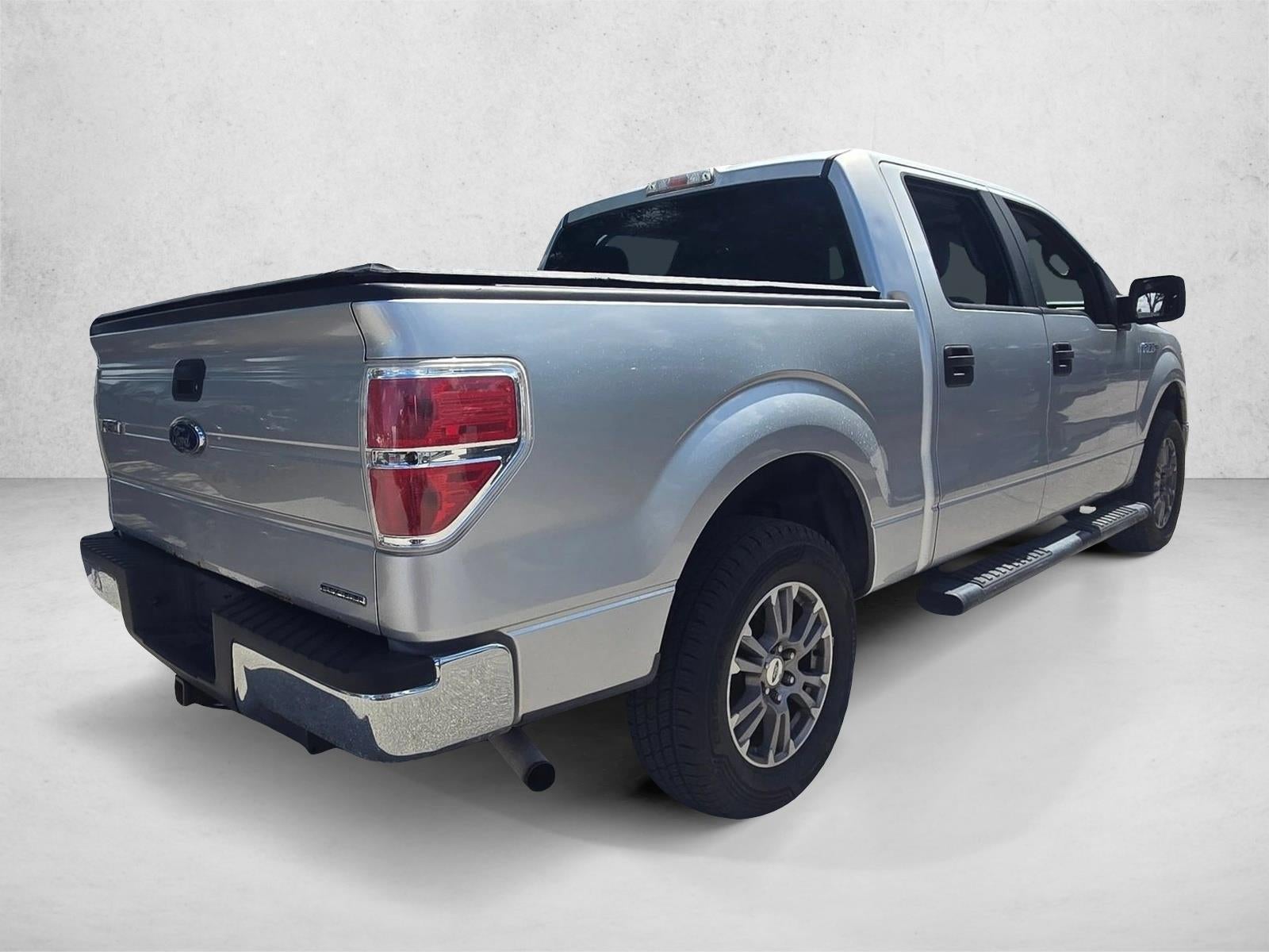 2013 Ford F-150 2WD SuperCrew 5-1/2 Ft Box XLT