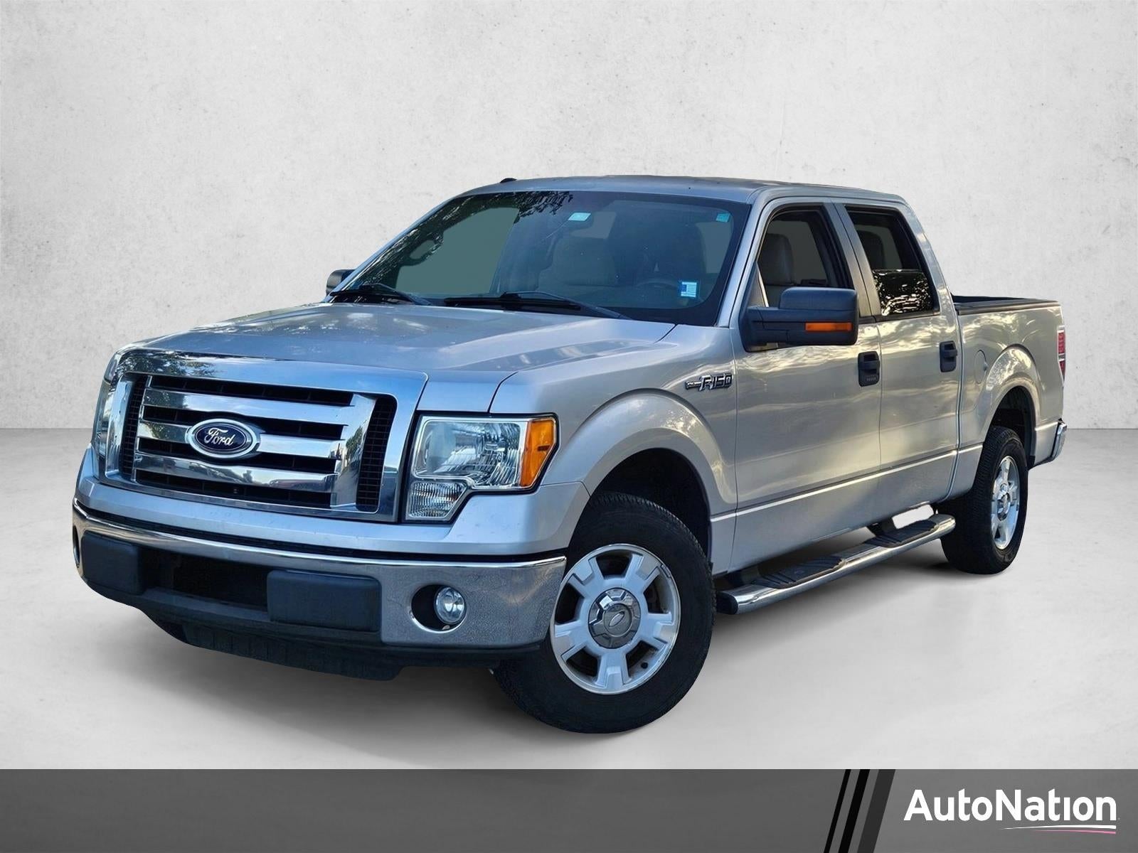 2010 Ford F-150 2WD SuperCrew 5-1/2 Ft Box XLT