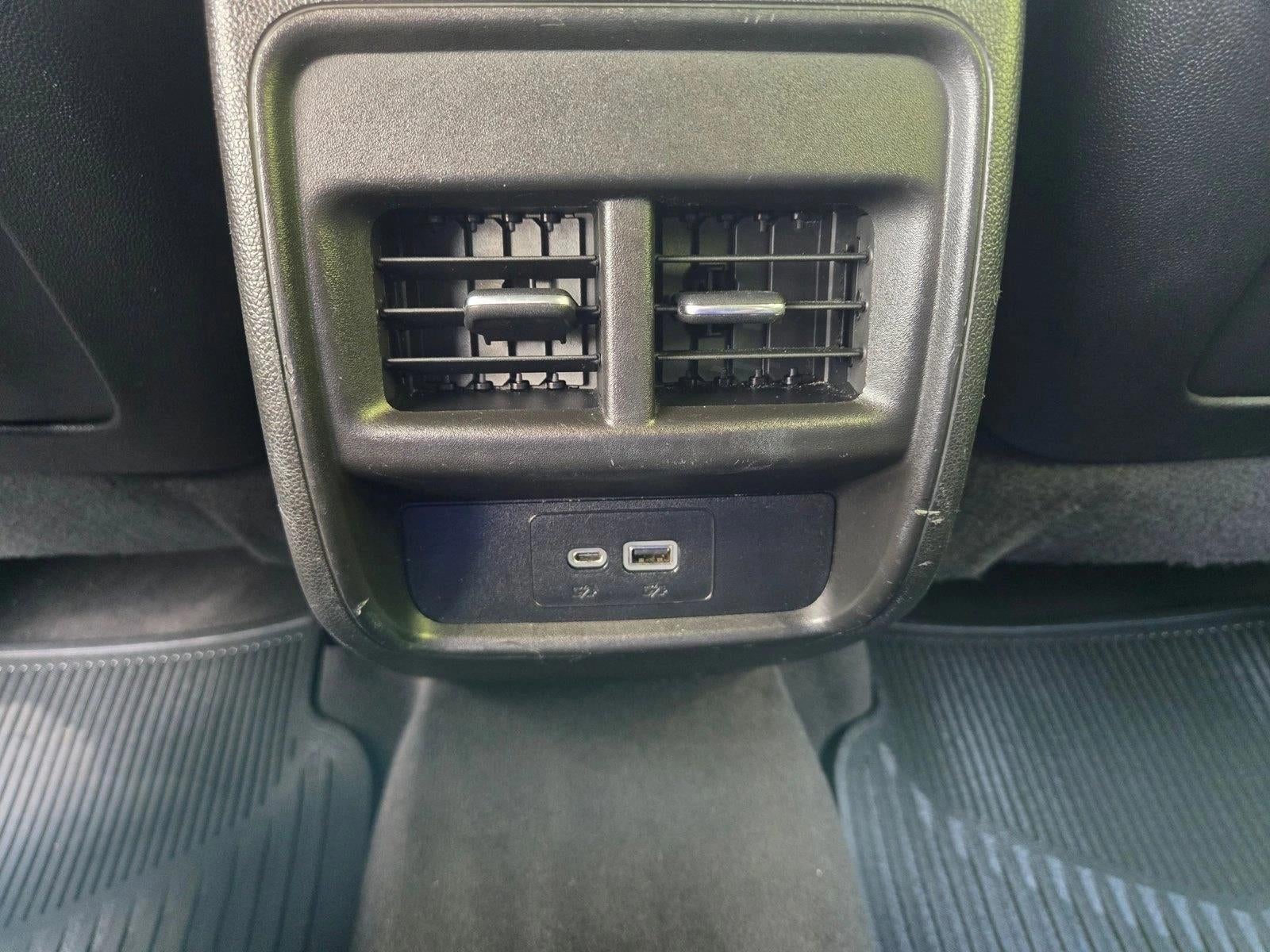 2023 Cadillac XT4 FWD 4dr Premium Luxury