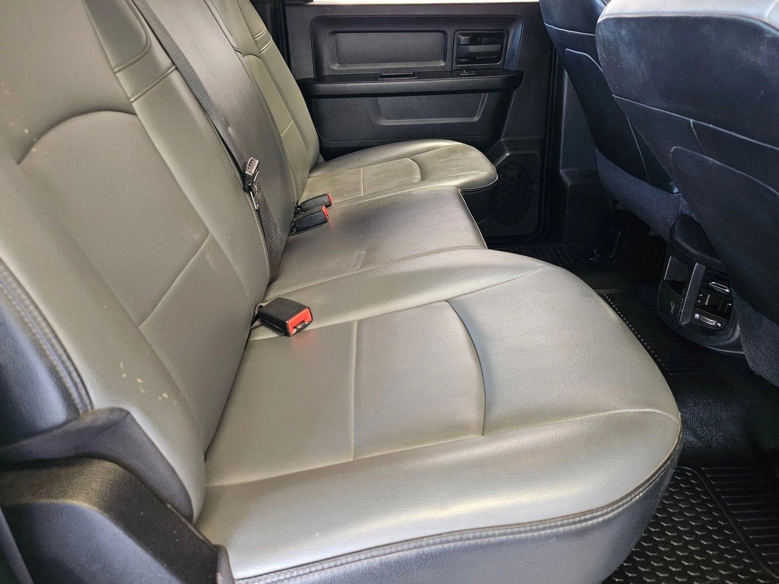 2022 RAM 3500 Tradesman 4x4 Crew Cab 8' Box