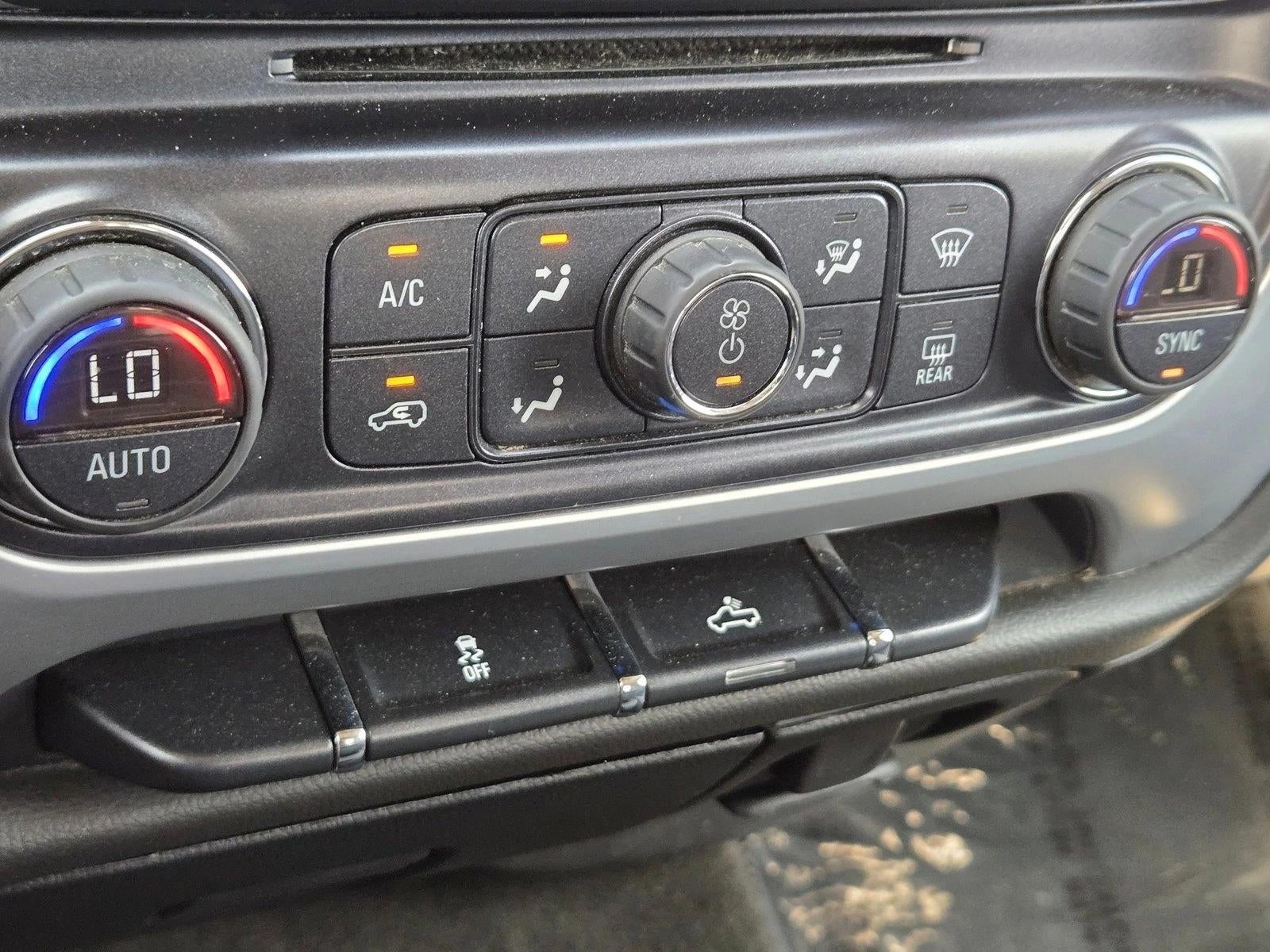 2015 GMC Sierra 1500 Crew Cab Short Box 2-Wheel Drive SLE