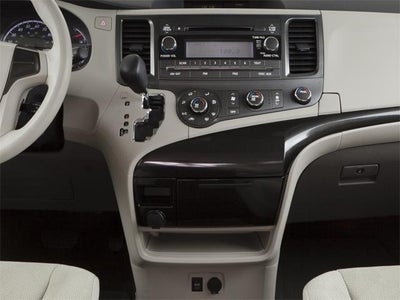 2011 Toyota Sienna 5dr 8-Pass Van V6 LE FWD (Natl)