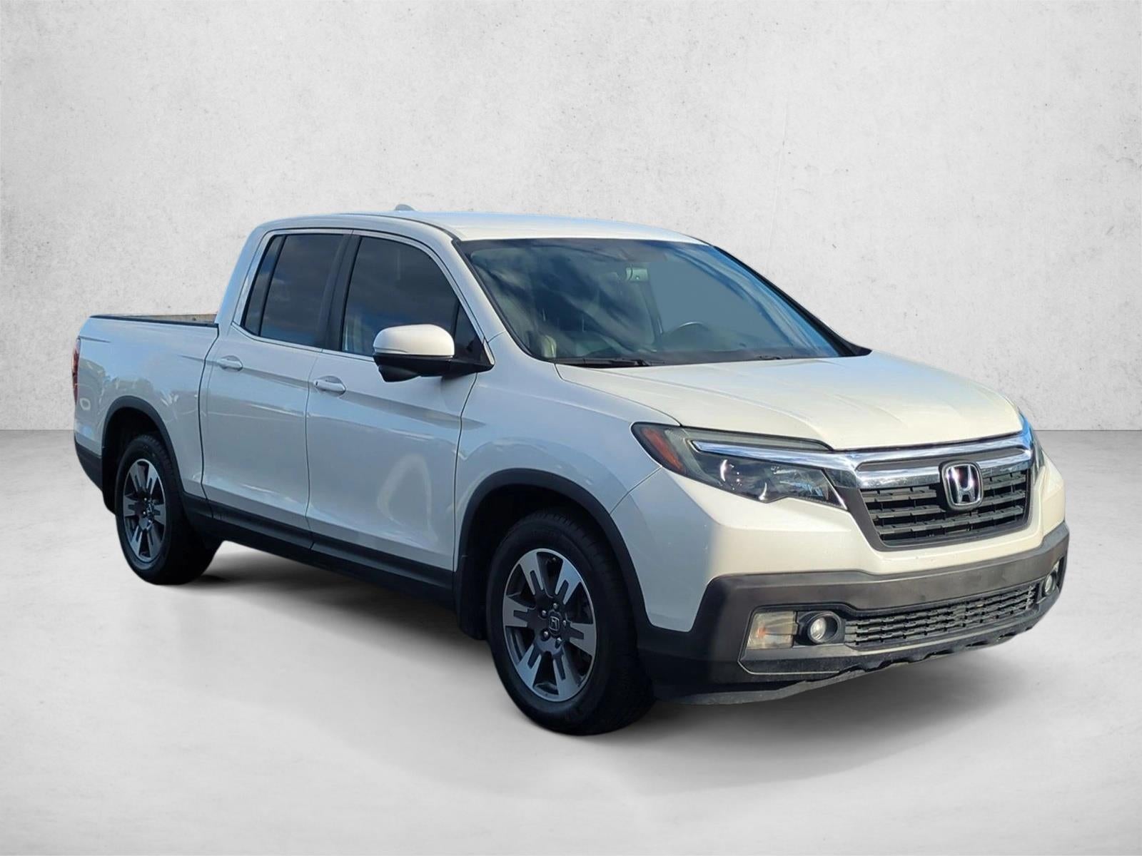 2017 Honda Ridgeline RTL-T 4x2 Crew Cab 5.3' Bed