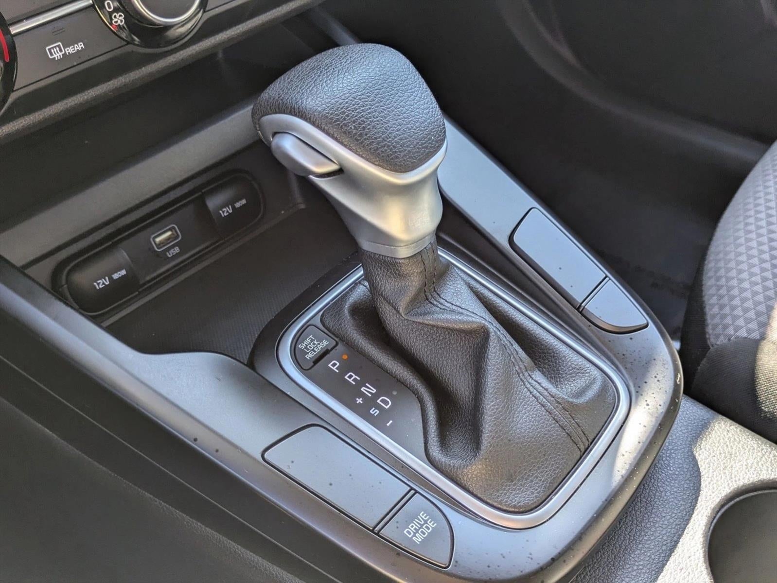 2024 Kia Soul LX IVT