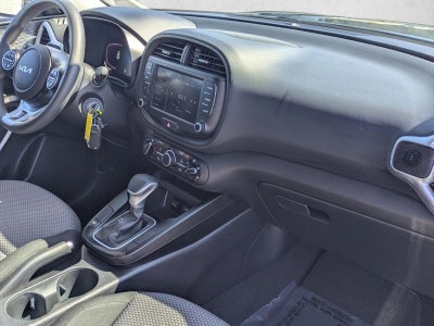 2024 Kia Soul LX IVT