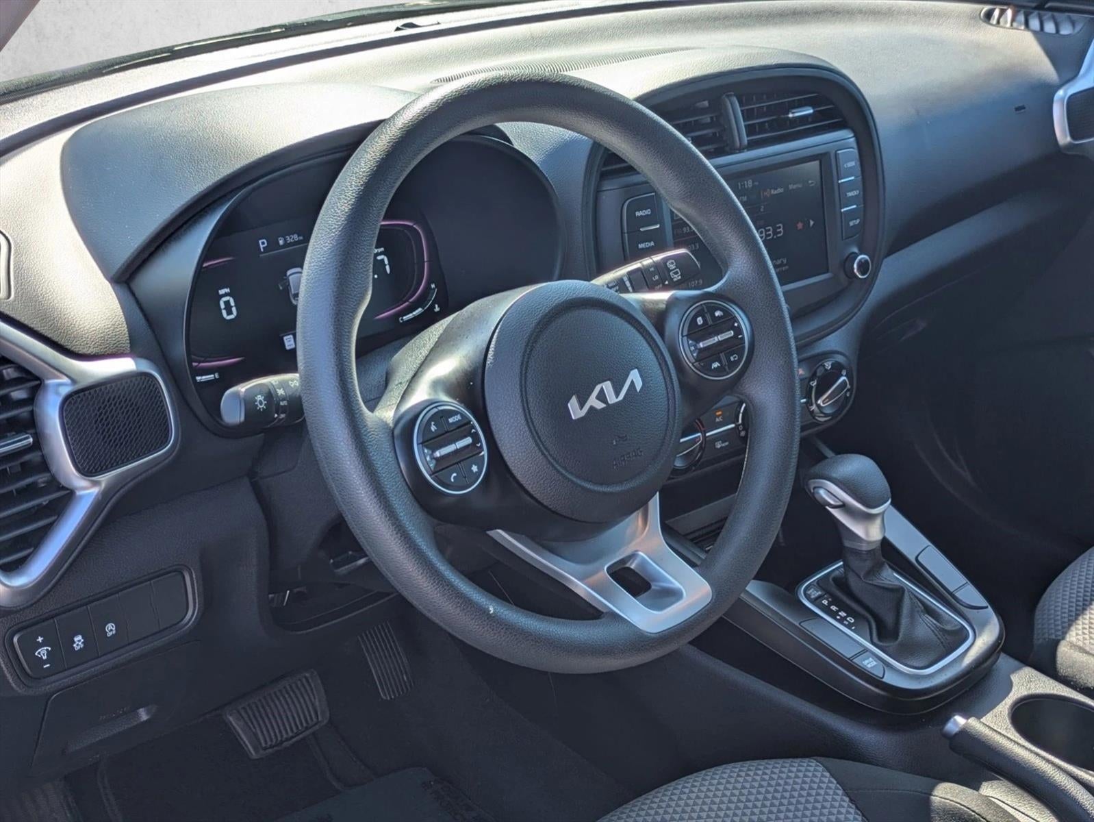 2024 Kia Soul LX IVT