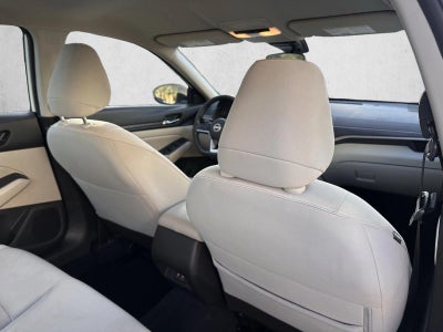 2024 Nissan Altima 2.5 SV AWD Sedan