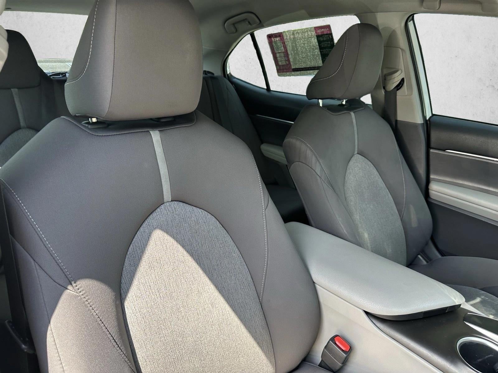 2022 Toyota Camry LE Auto (SE)