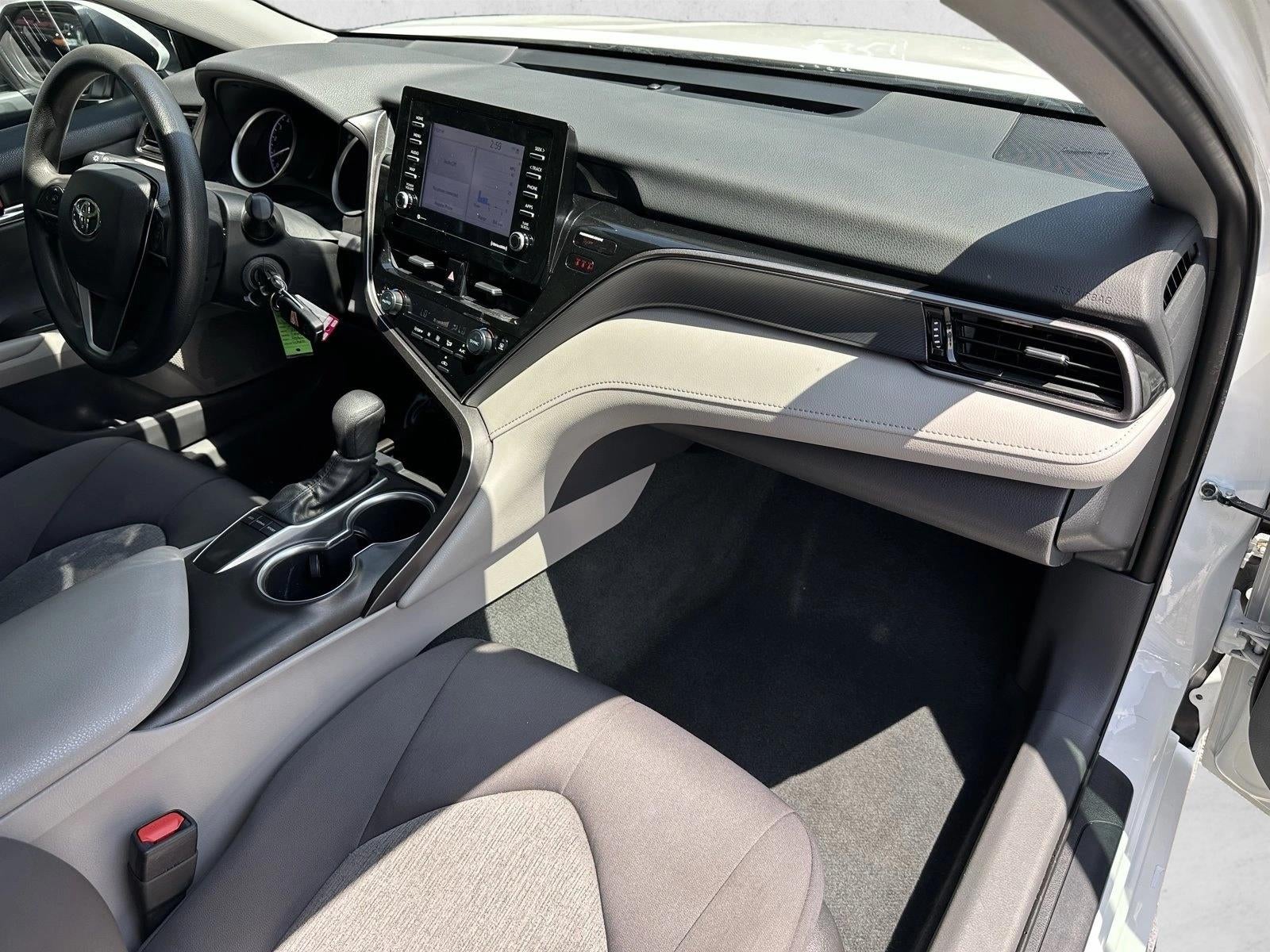 2022 Toyota Camry LE Auto (SE)