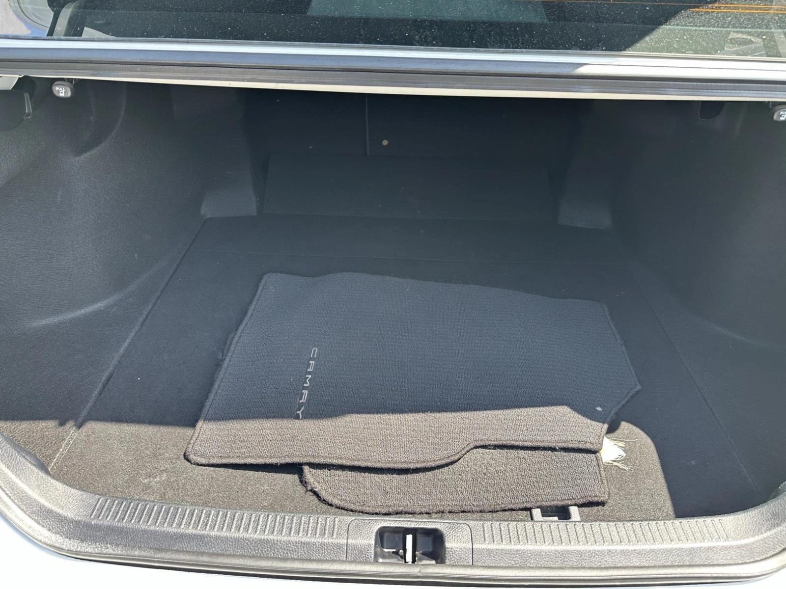 2022 Toyota Camry LE Auto (SE)