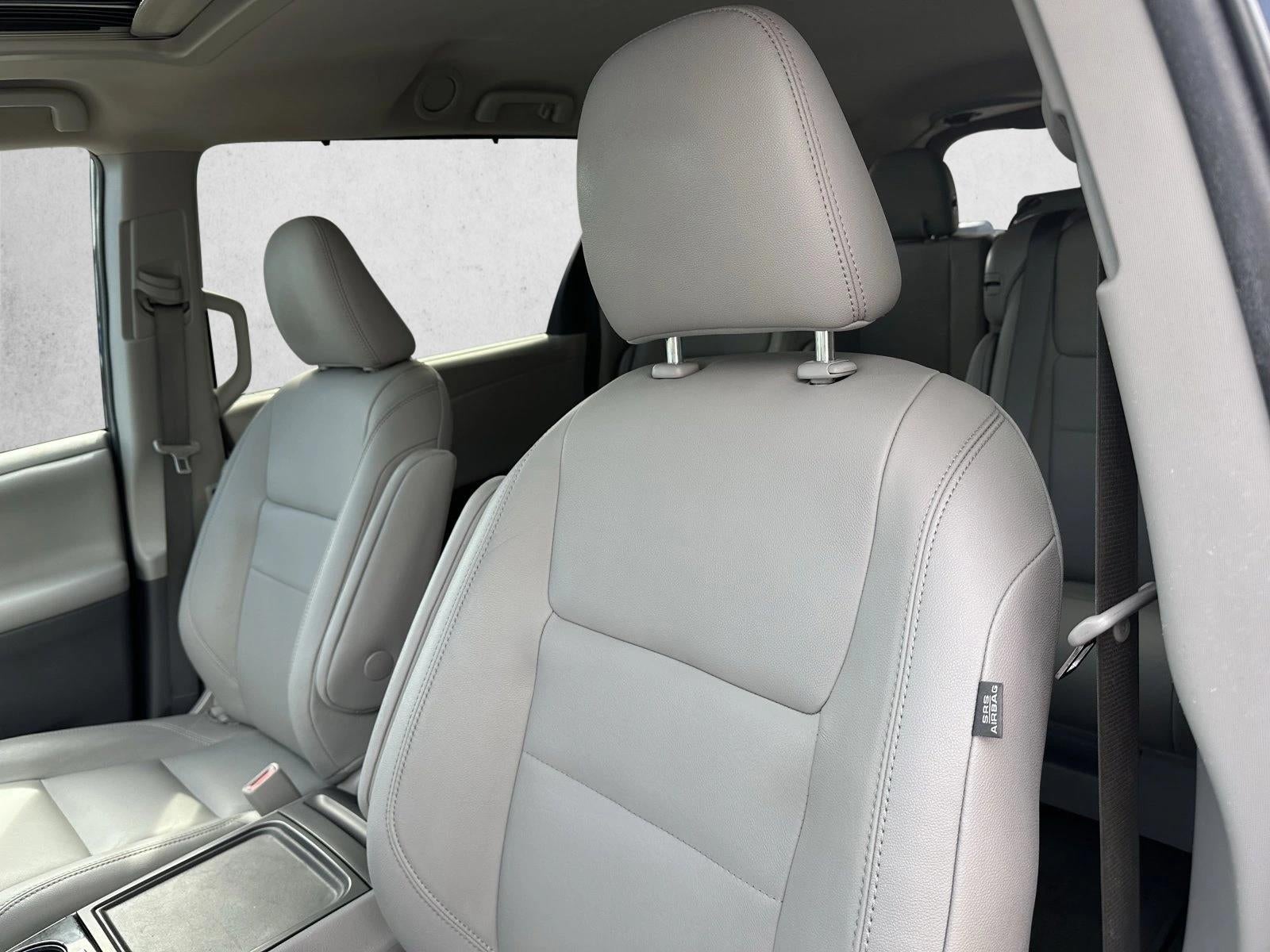 2020 Toyota Sienna XLE FWD 8-Passenger (Natl)
