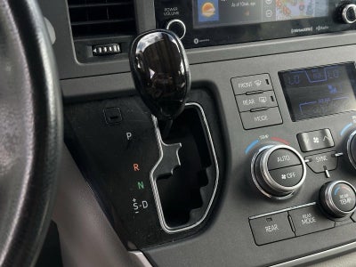 2020 Toyota Sienna XLE FWD 8-Passenger (Natl)