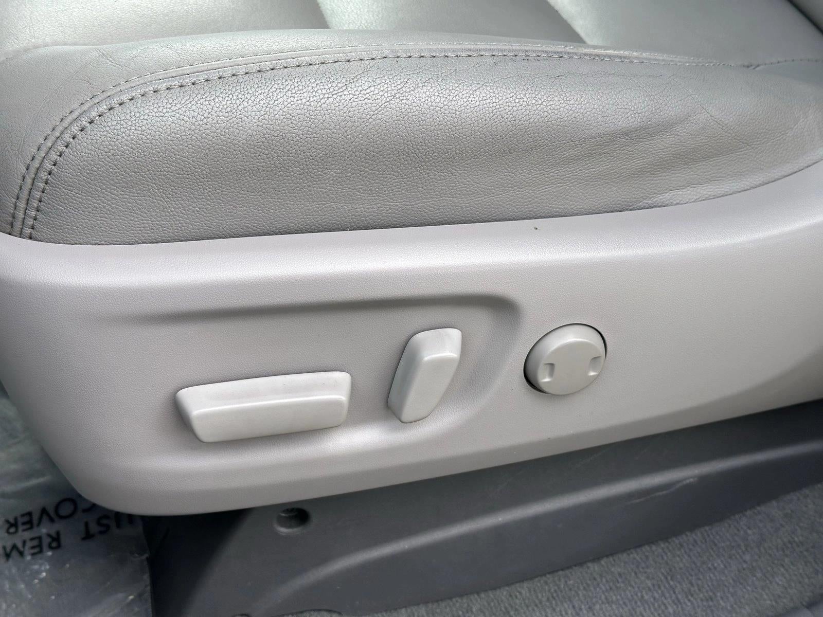 2020 Toyota Sienna XLE FWD 8-Passenger (Natl)