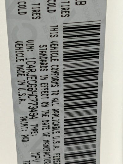 2017 Jeep Grand Cherokee Overland 4x2