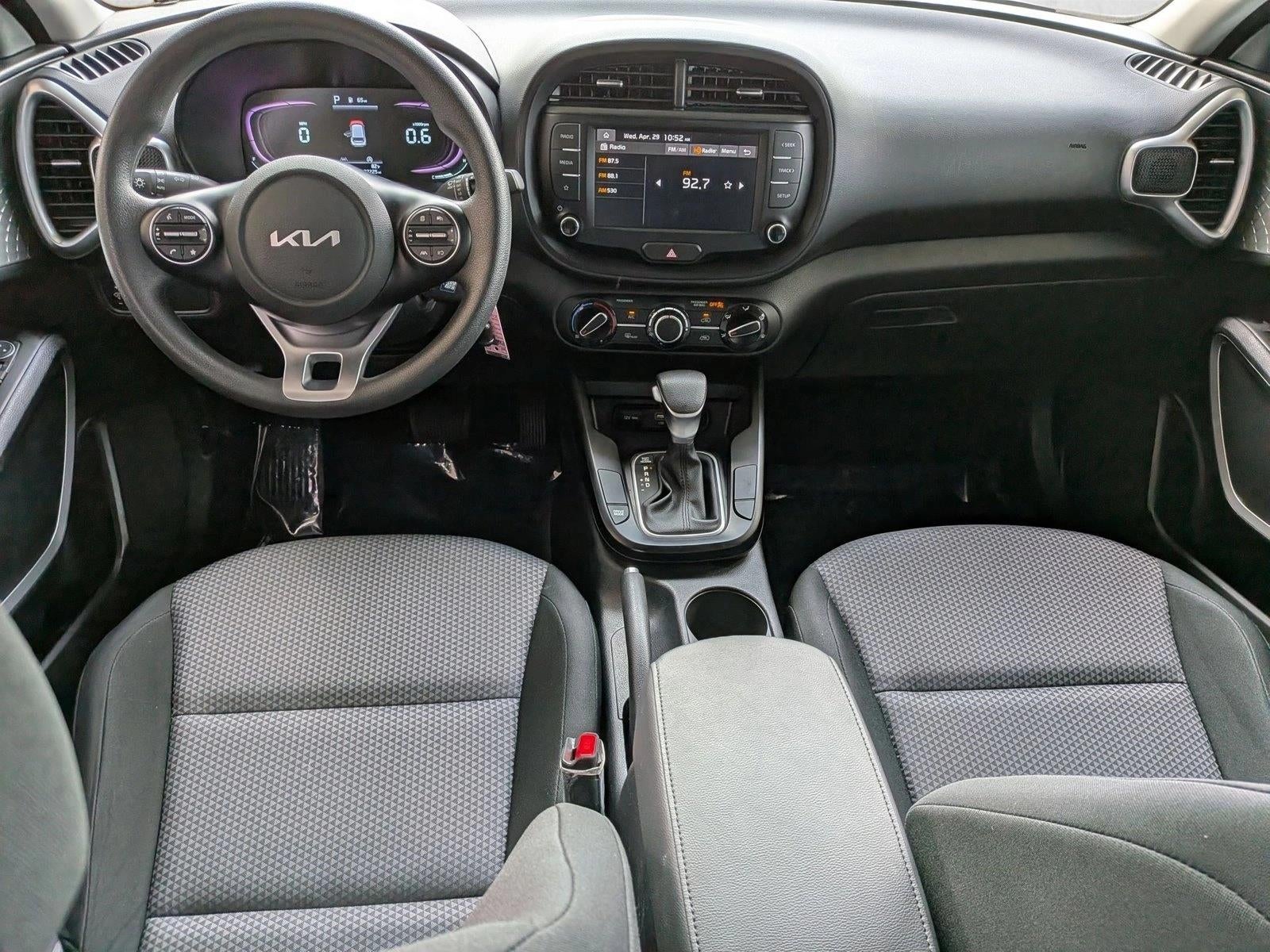 2023 Kia Soul LX IVT