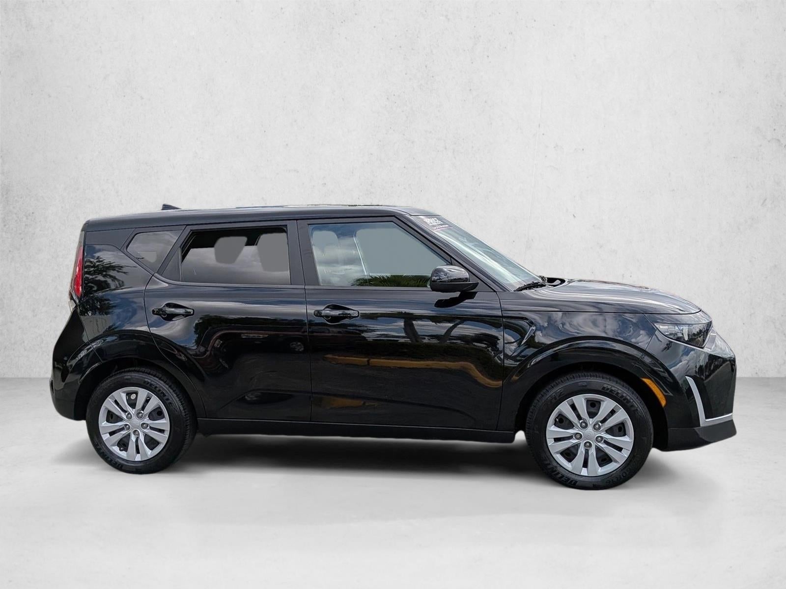 2023 Kia Soul LX IVT