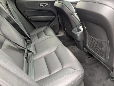 2024 Volvo XC60 B5 AWD Plus Dark Theme