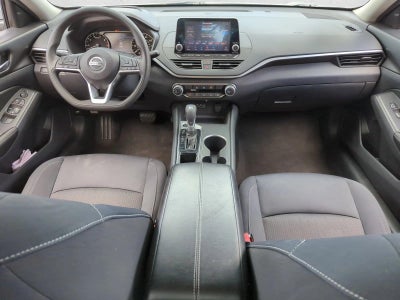 2022 Nissan Altima 2.5 SV Sedan