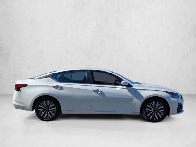 2023 Nissan Altima 2.5 SV Sedan
