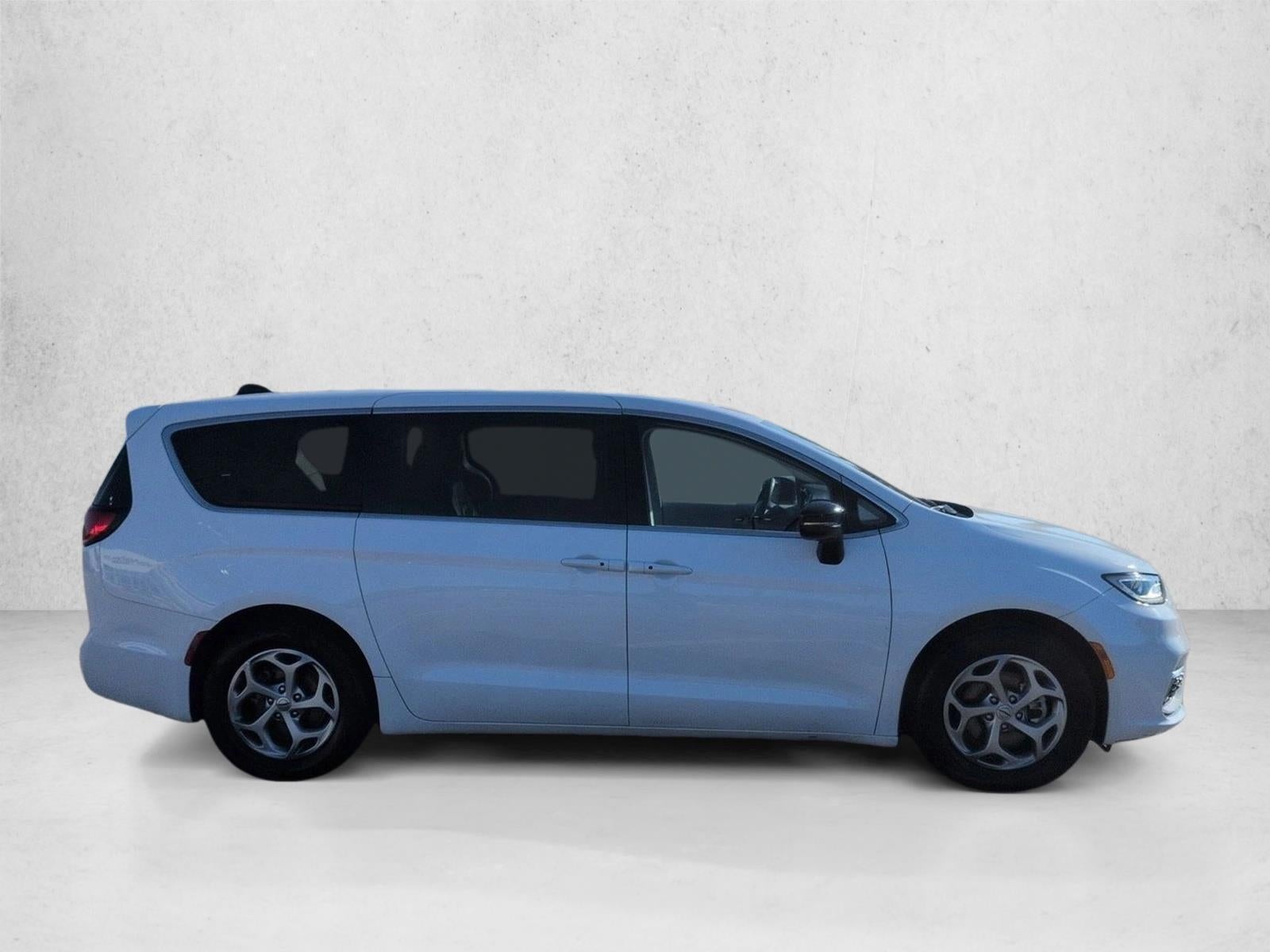 2024 Chrysler Pacifica Limited FWD