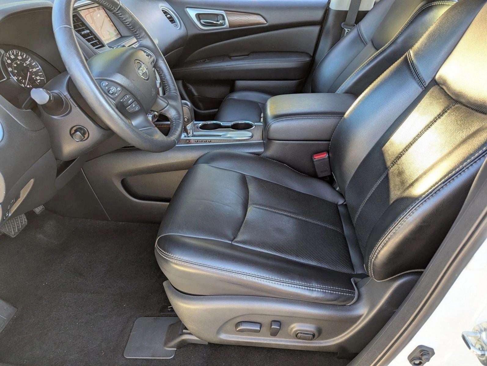 2019 Nissan Pathfinder FWD Platinum