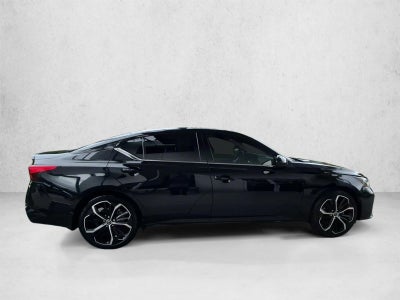 2023 Nissan Altima 2.5 SR Sedan
