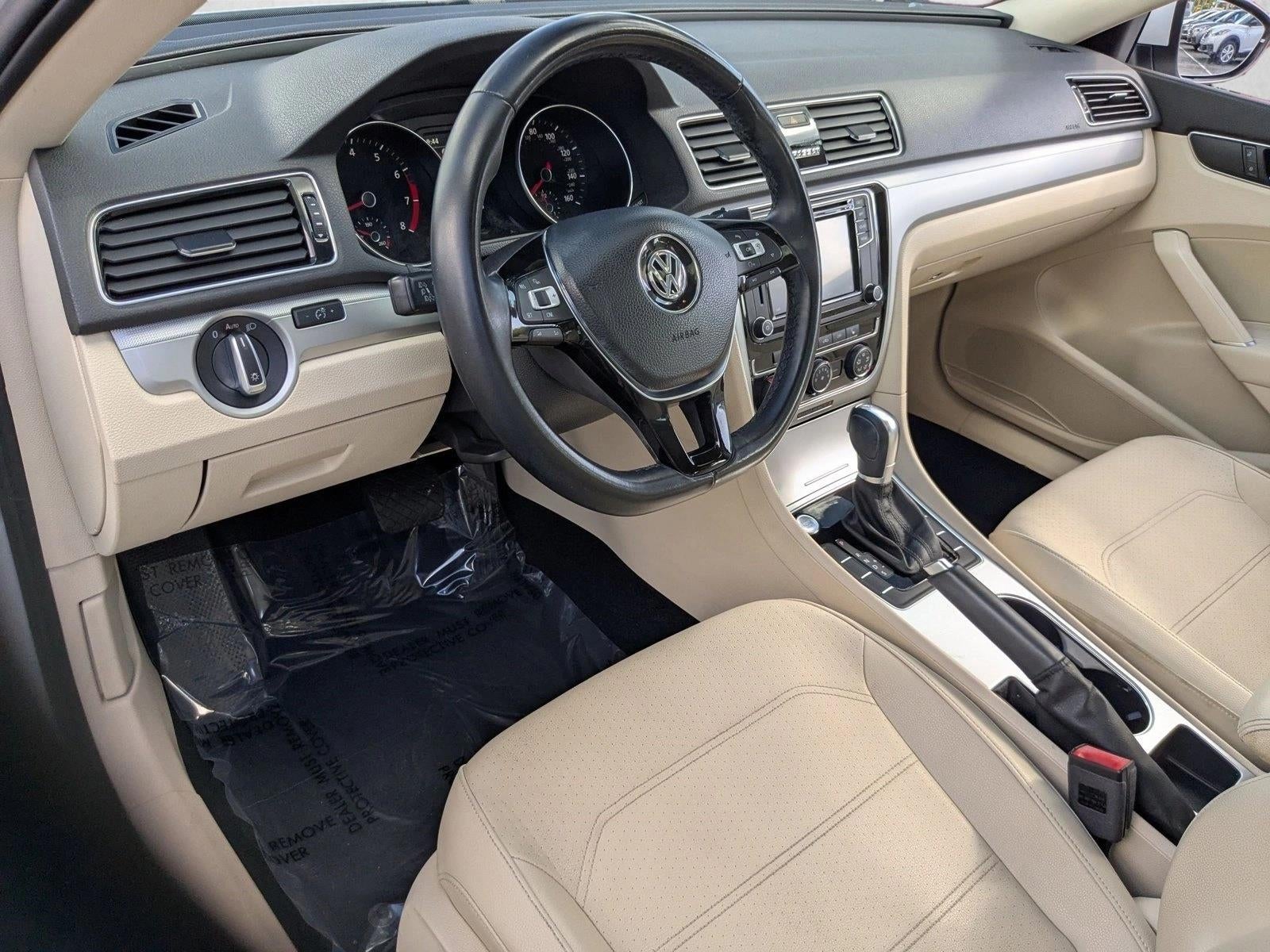 2019 Volkswagen Passat 2.0T Wolfsburg Edition Auto