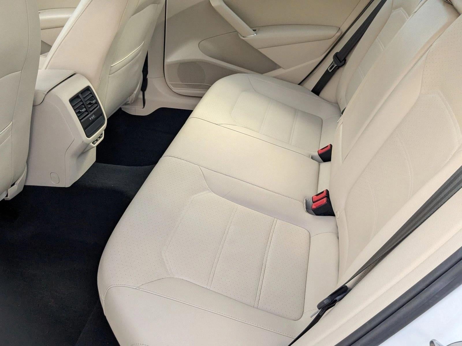 2019 Volkswagen Passat 2.0T Wolfsburg Edition Auto