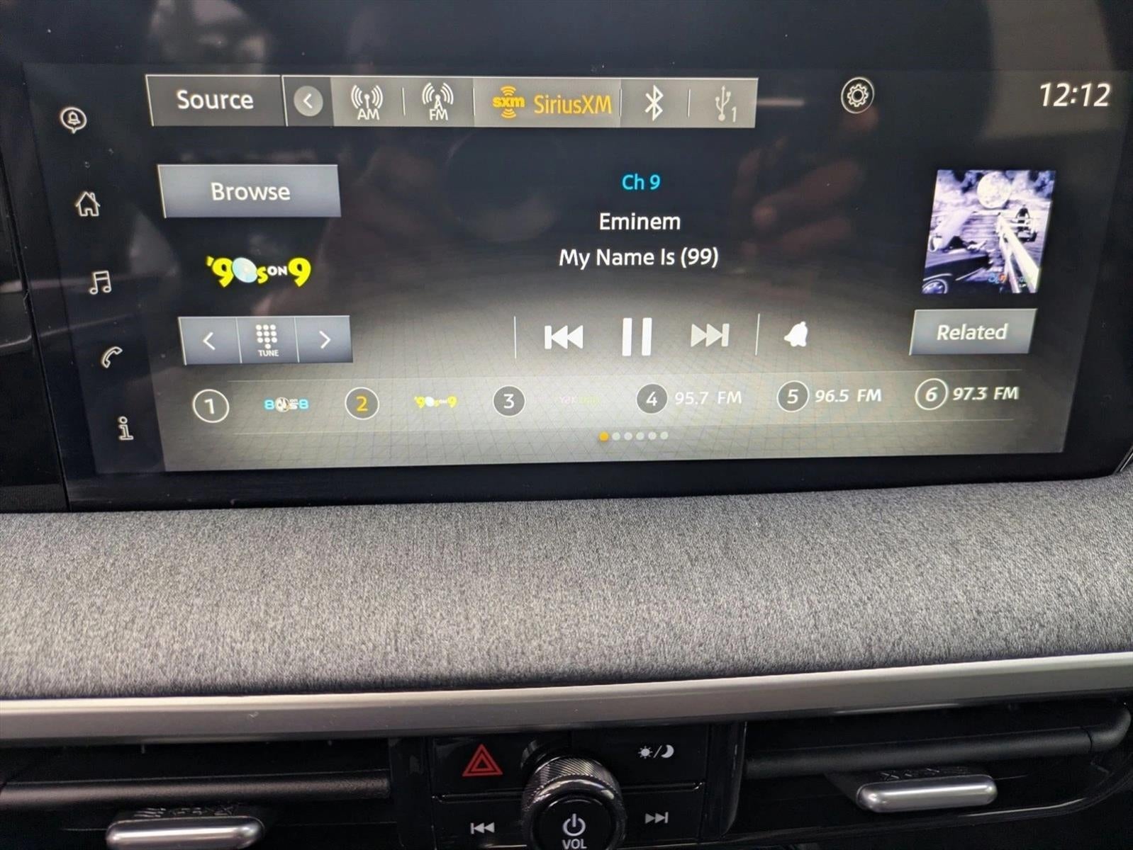 2025 Nissan Kicks SV FWD