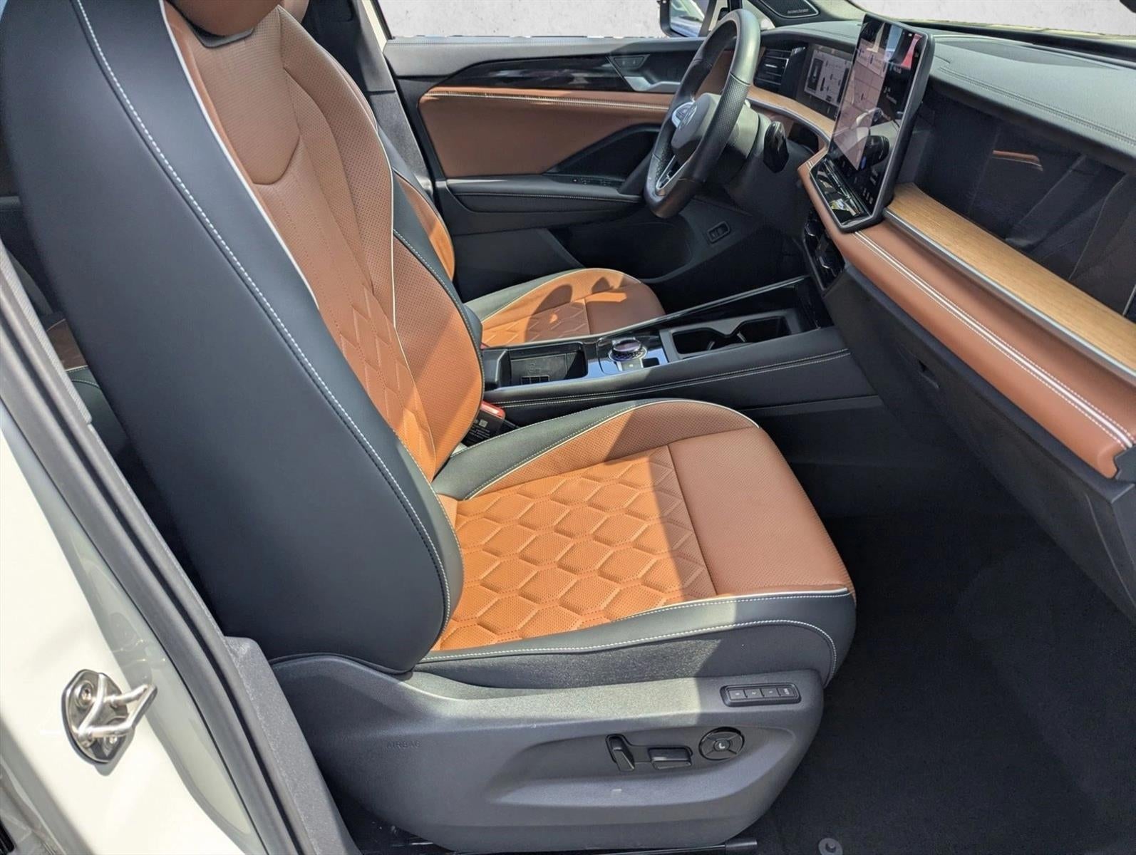 2025 Volkswagen Tiguan 2.0T SEL R-Line 4MOTION