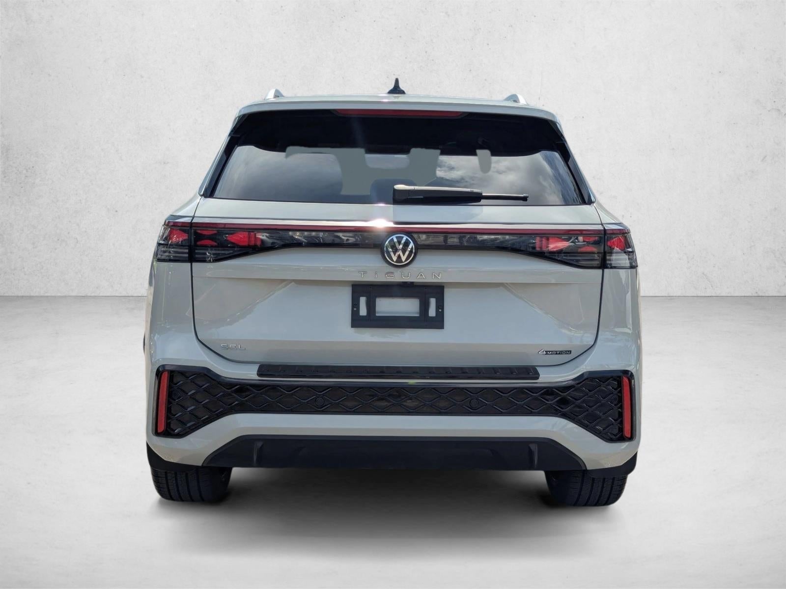 2025 Volkswagen Tiguan 2.0T SEL R-Line 4MOTION