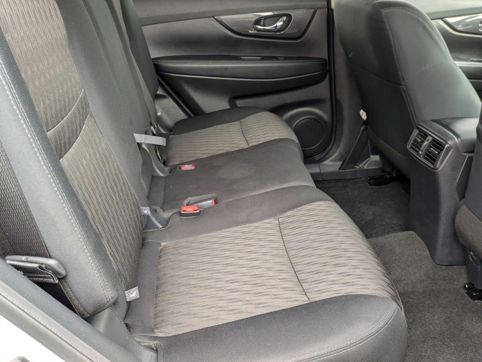 2020 Nissan Rogue FWD SV