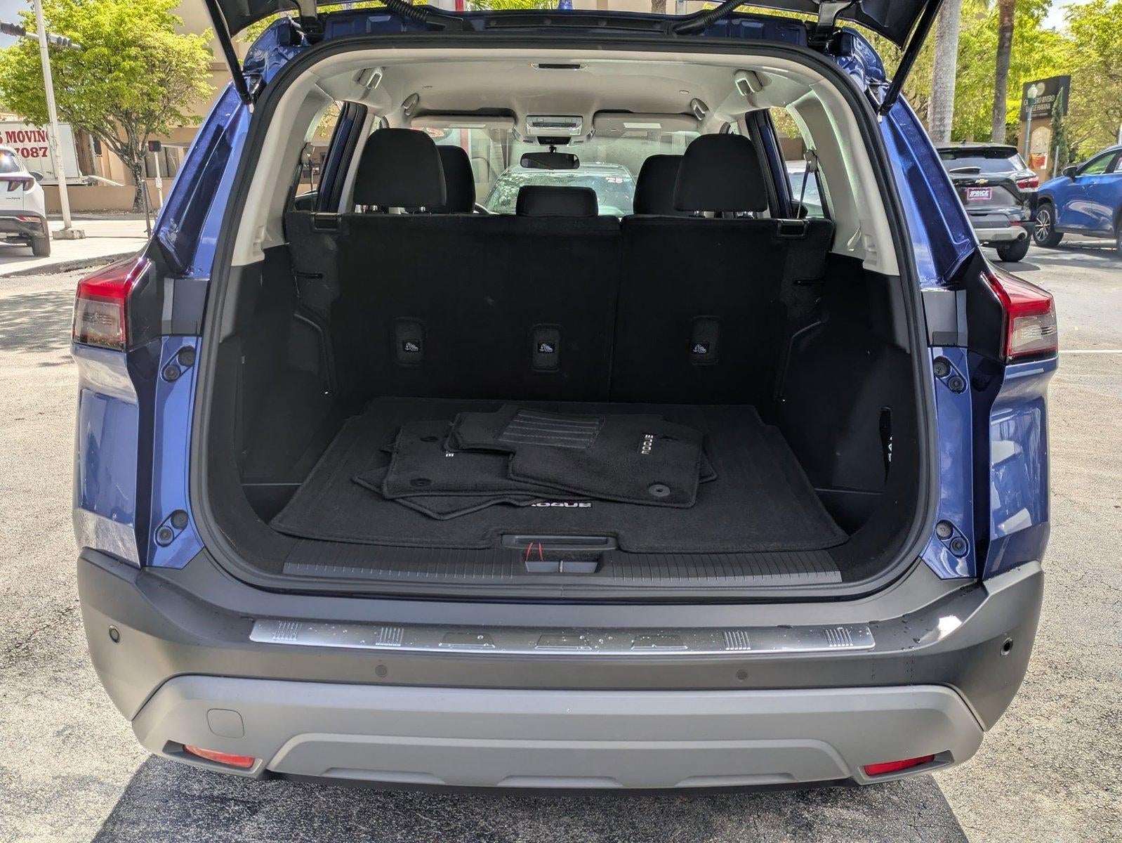 2023 Nissan Rogue FWD SV *Ltd Avail*