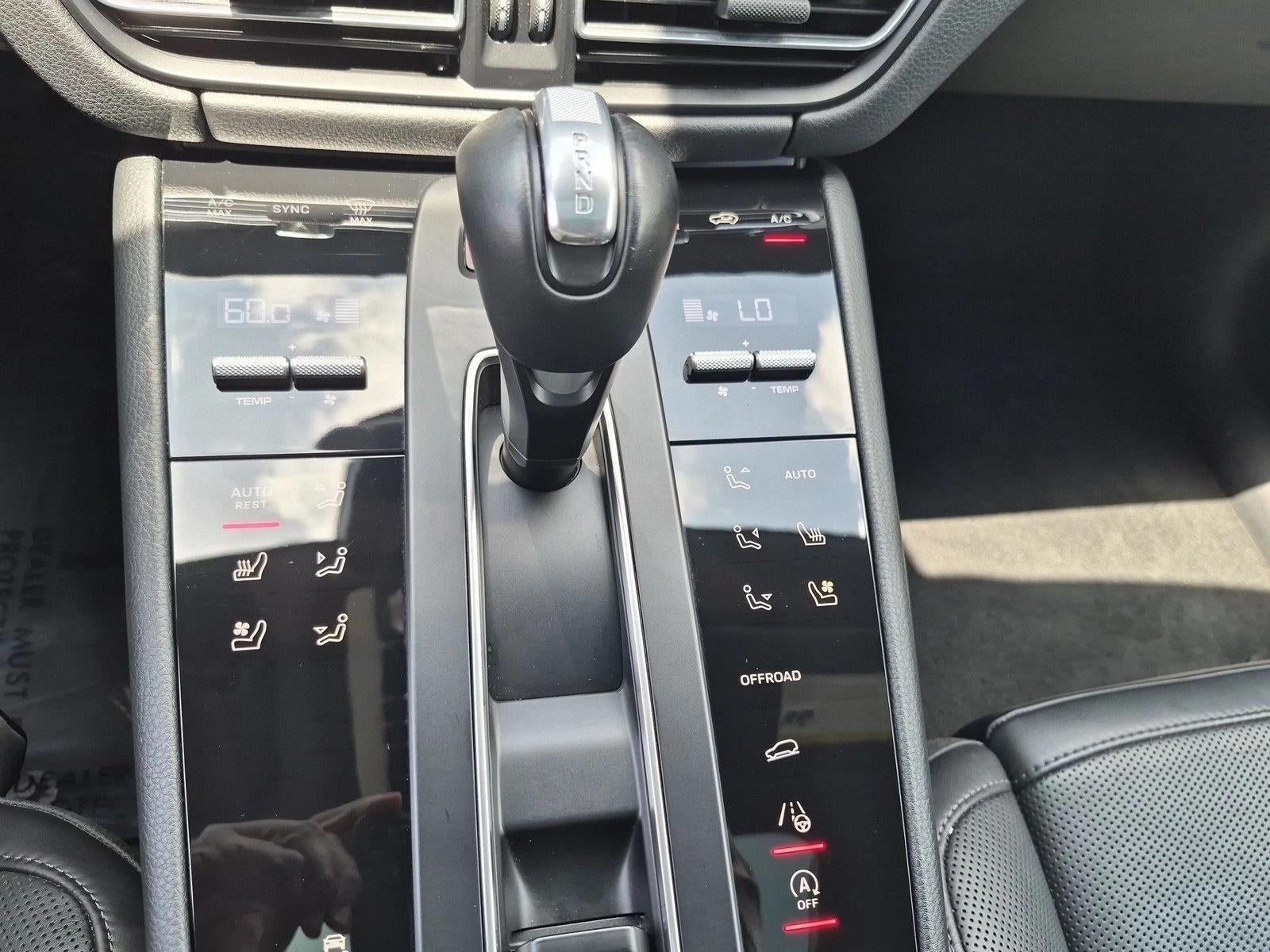 2023 Porsche Macan AWD