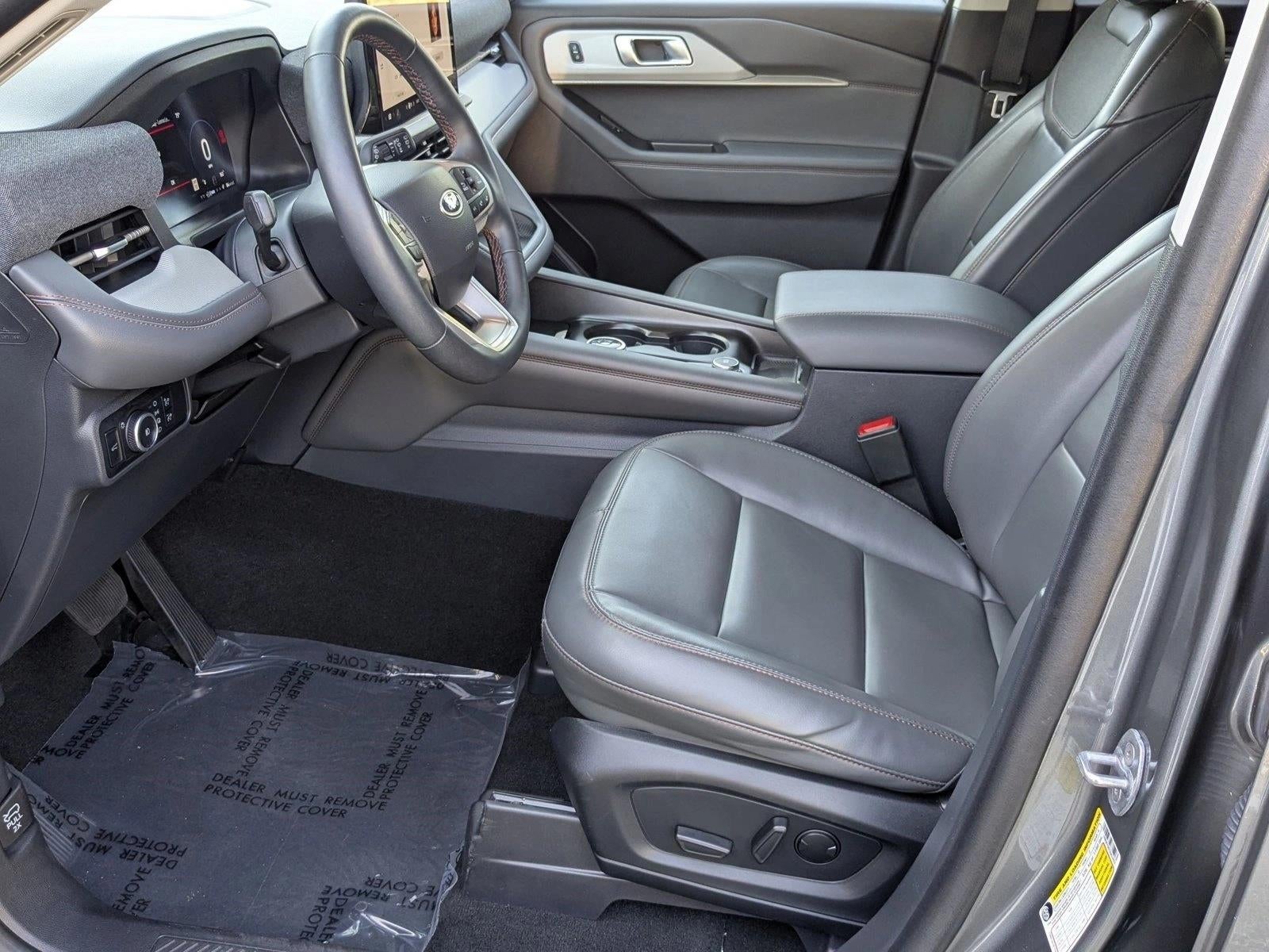 2025 Ford Explorer Active RWD