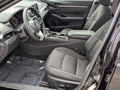 2023 Nissan Altima 2.5 SV Sedan