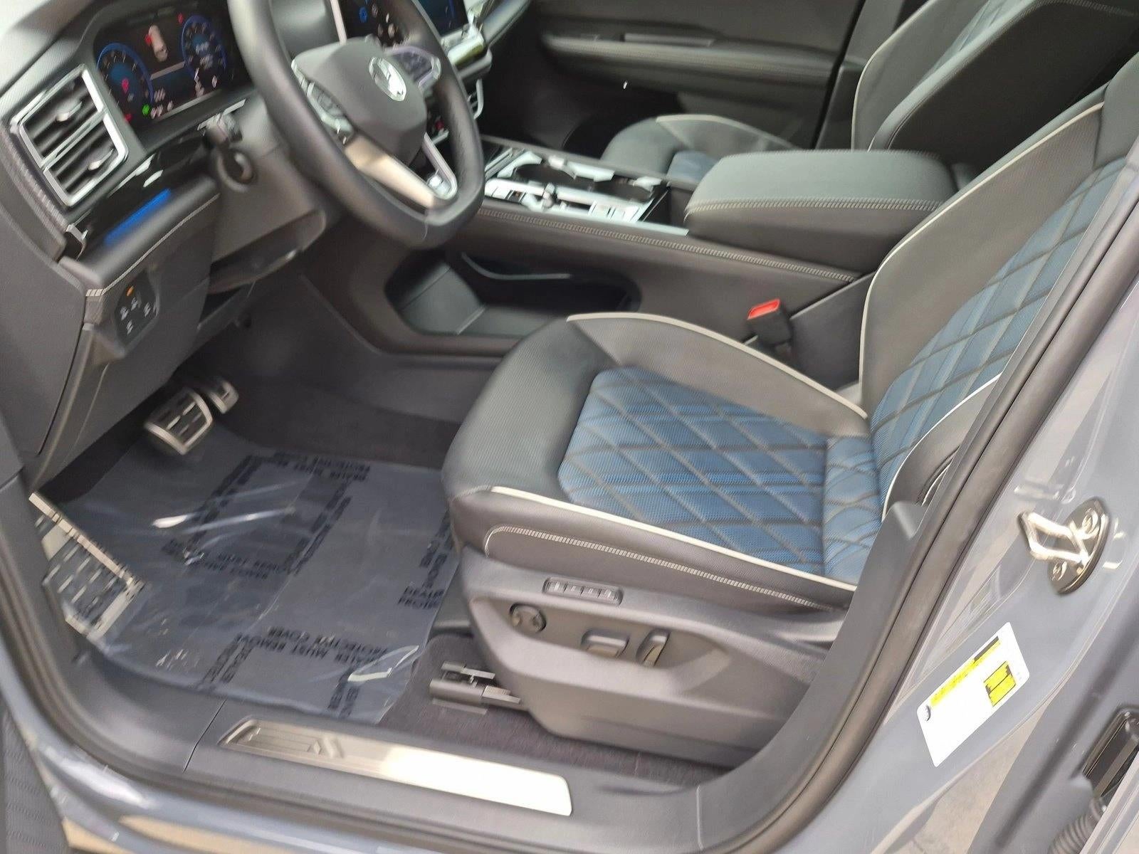 2025 Volkswagen Atlas Cross Sport 2.0T SEL Premium R-Line 4MOTION