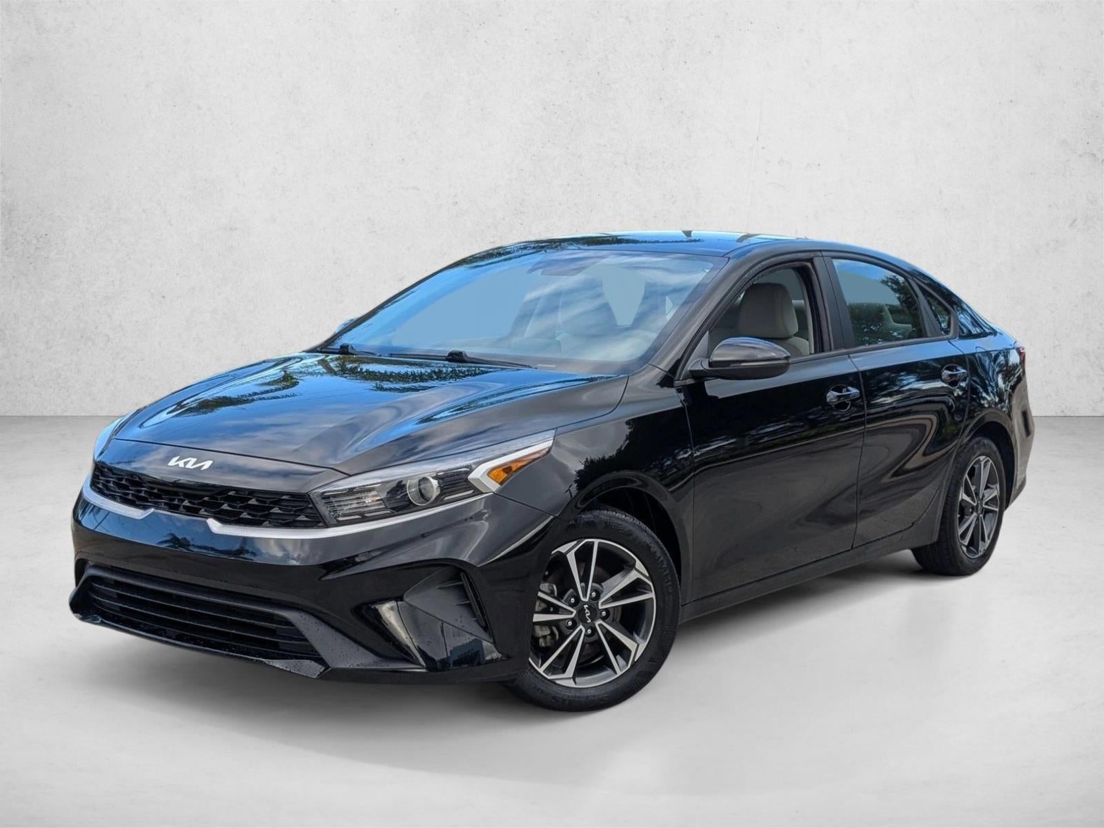 2023 Kia Forte LXS IVT