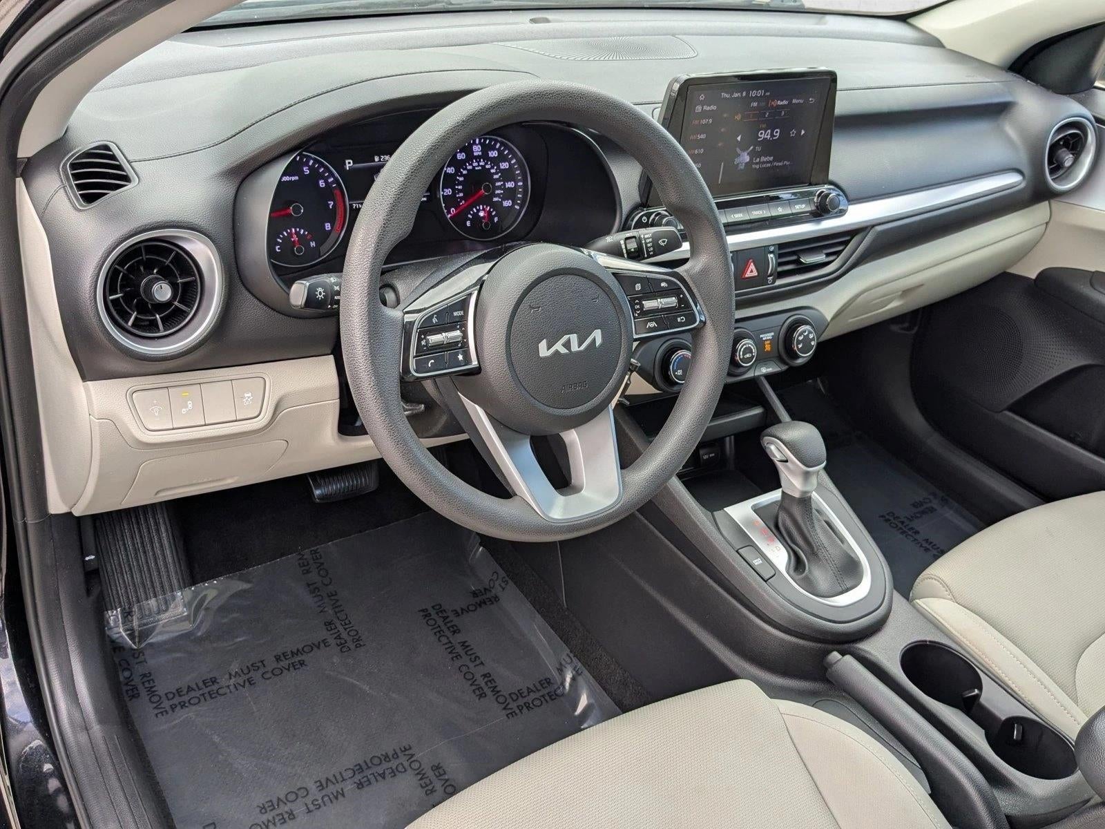 2023 Kia Forte LXS IVT