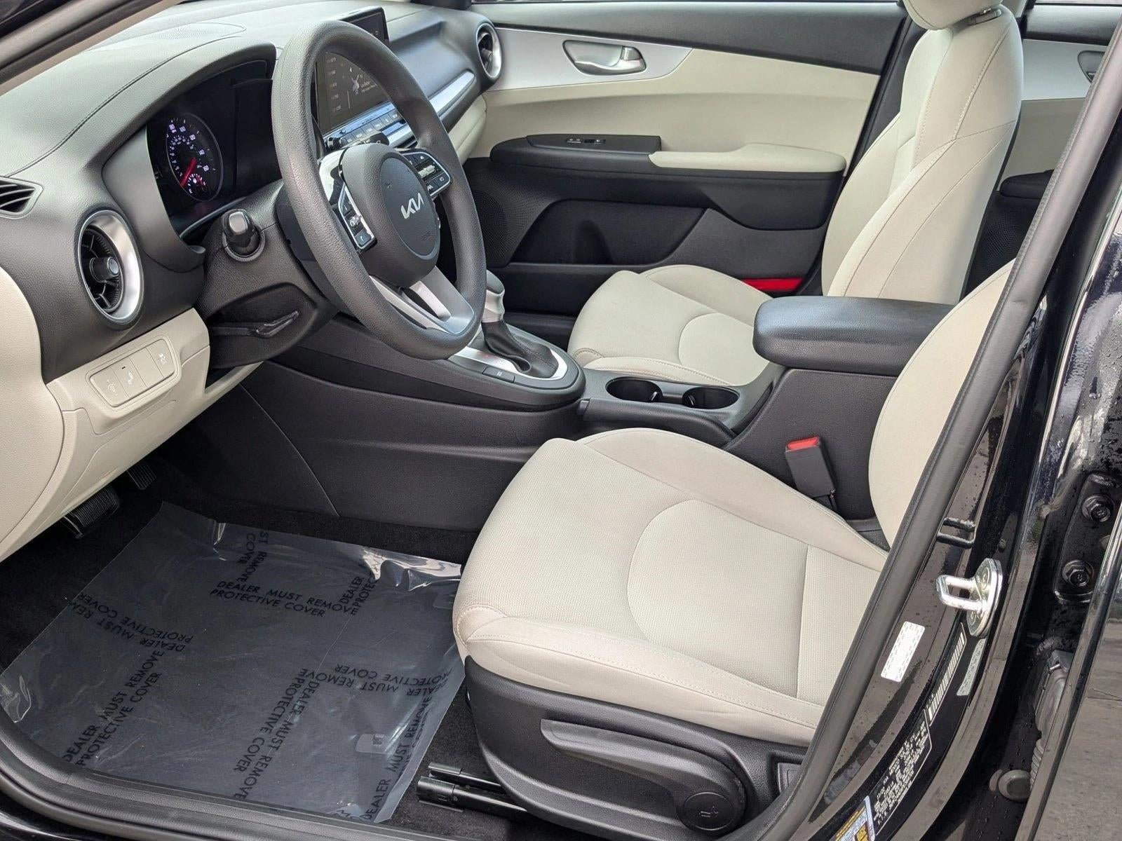 2023 Kia Forte LXS IVT