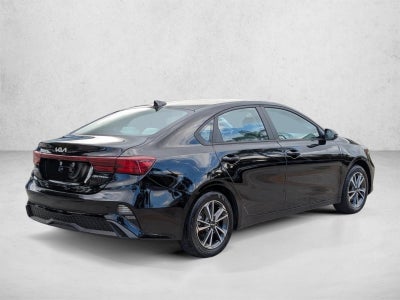 2023 Kia Forte LXS IVT