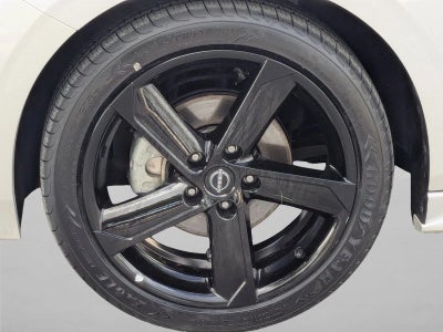 2025 Nissan Sentra SR CVT