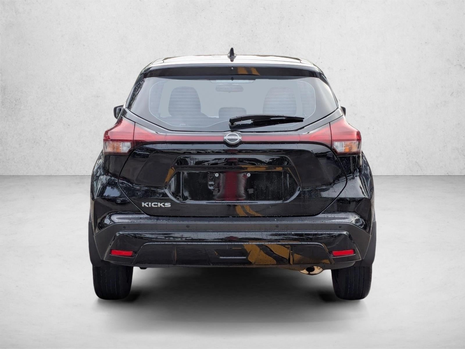 2023 Nissan Kicks S FWD