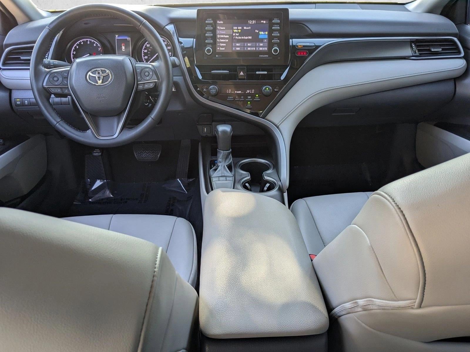 2023 Toyota Camry SE Auto (SE)