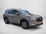 2023 Nissan Pathfinder Platinum 2WD