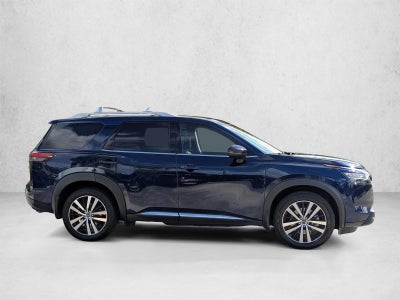 2023 Nissan Pathfinder Platinum 4WD