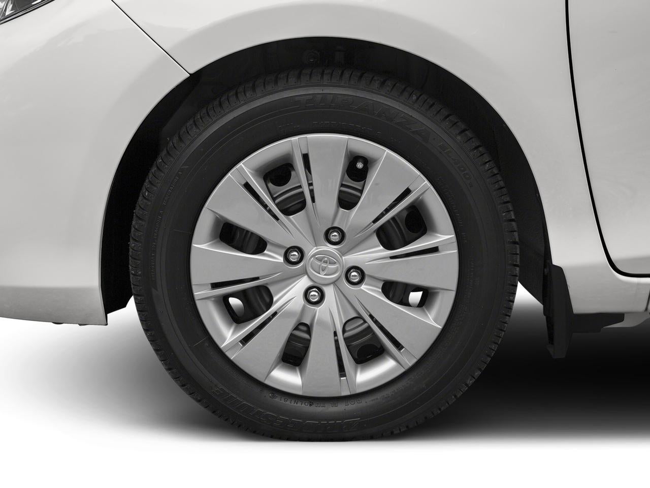 2017 Toyota Yaris 5-Door L Auto (Natl)